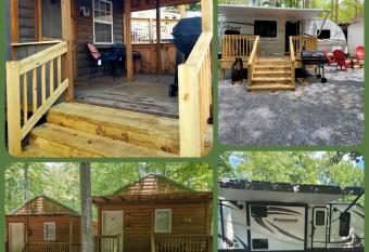 Arrow Creek Camp and Cabins has Balcony rooms
