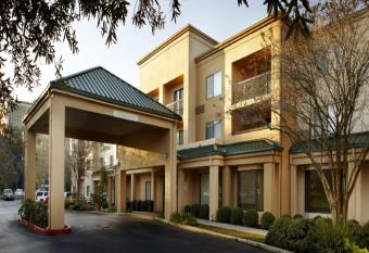 Courtyard by Marriott Lafayette Airport has Balcony rooms