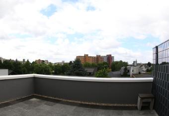 looks-inn has Balcony rooms