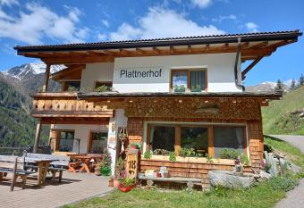 Plattnerhof has Balcony rooms