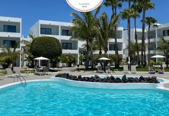 Oasis Lanz Beach Mate has Balcony rooms