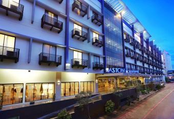 ASTON Pontianak Hotel and Convention Center allows 18 year olds to book a room