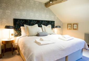 The Legh Arms Prestbury allows 18 year olds to book a room