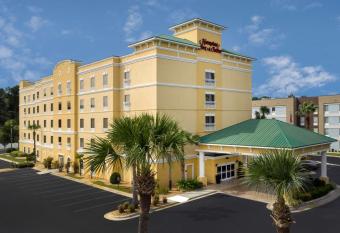 Hampton Inn & Suites Lake City has Balcony rooms