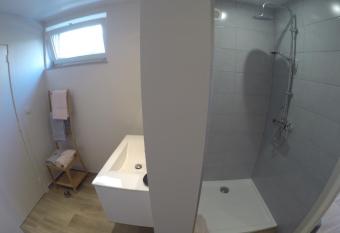 Le Lendemain has Balcony rooms