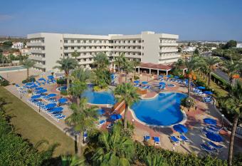 Nissiana Hotel & Bungalows has Balcony rooms