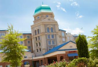 Renaissance Shoals Resort & Spa has Balcony rooms