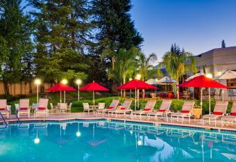 Sacramento Marriott Rancho Cordova allows 18 year olds to book a room