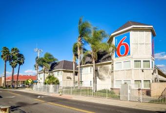 Motel 6 Riverside South has Smoking rooms