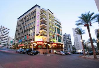 Duroy Hotel has Balcony rooms
