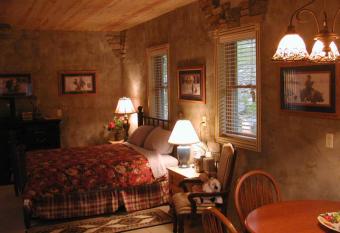 Pancho's Hideout has Balcony rooms