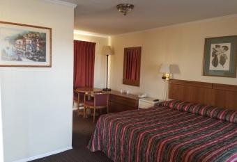 Sooner Motel has Smoking rooms