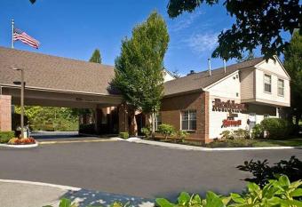 Residence Inn by Marriott Seattle Northeast/Bothell allows 18 year olds to book a room