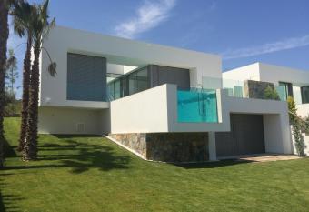 Limonero 17, golf club in Las Colinas has Balcony rooms