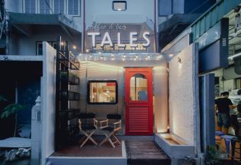 Tales Khaosan (Cafe & Hostel) allows 18 year olds to book a room