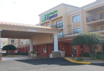 Holiday Inn Express Tifton By IHG has Balcony rooms