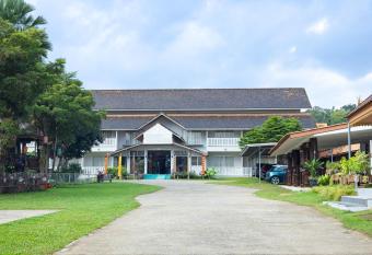 RoomQuest Golden Triangle Premium Collection allows 18 year olds to book a room