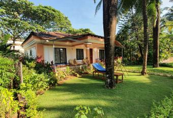 Villa Mayfair has Balcony rooms