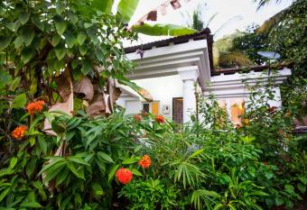 Villa Mogra has Balcony rooms