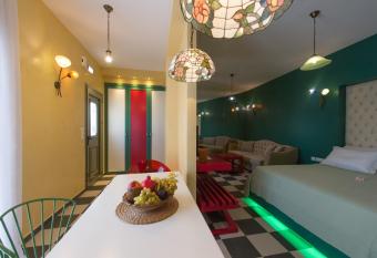 Irida Boutique Hotel has Balcony rooms