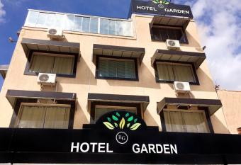 Hotel Garden allows 18 year olds to book a room