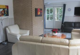 loonse huis allows 18 year olds to book a room