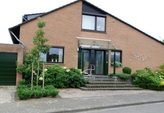 Bergblick allows 18 year olds to book a room