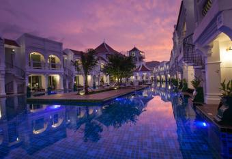 Supicha Pool Access Hotel - SHA Plus has Balcony rooms