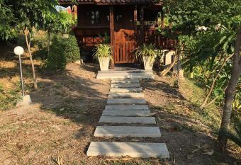 Thakrayang Brass Artisan Home Stay has Balcony rooms