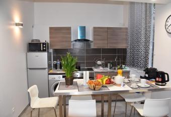 Massilia New z Appart allows 18 year olds to book a room