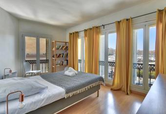 NOCNOC - La Permanence allows 18 year olds to book a room