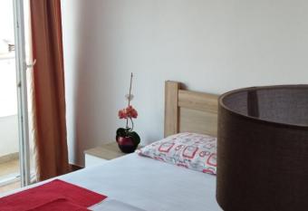 Apartmani Ilic has Balcony rooms