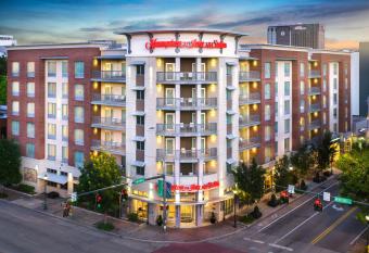 Hampton Inn & Suites Chattanooga/Downtown has Balcony rooms