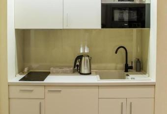 Malon apartments allows 18 year olds to book a room