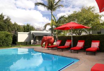 Avondrood Guest House by The Oyster Collection has Balcony rooms