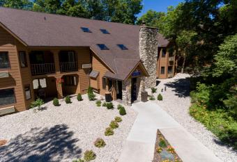 The Landing Resort has Balcony rooms