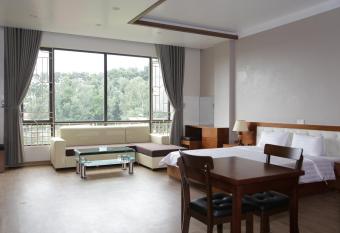 Vu Gia Khanh Apartment allows 18 year olds to book a room