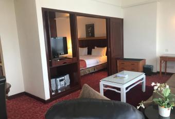 KL Bintang Suites @ Times Square has rooms with a private hot tub