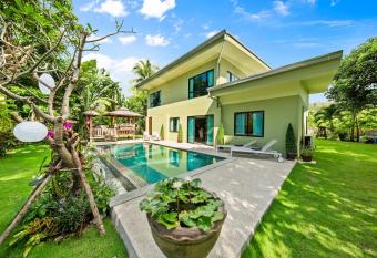 Baan Suaan Serenity allows 18 year olds to book a room