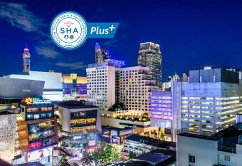 Novotel Bangkok on Siam Square allows 18 year olds to book a room