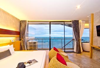 The Now Hotel - SHA Extra Plus has Balcony rooms