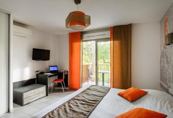 Lagrange Aparthotel Montpellier Mill  naire allows 18 year olds to book a room