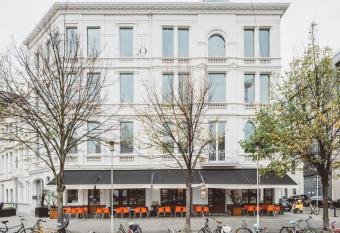 Hotel Pilar has Balcony rooms