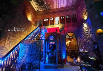 JHANKAR Haveli has Balcony rooms