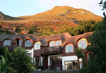 Monkey Valley Resort has Balcony rooms