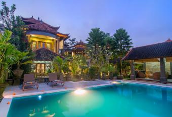 Mesari House has Balcony rooms