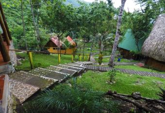 El Portal De Champey has Balcony rooms