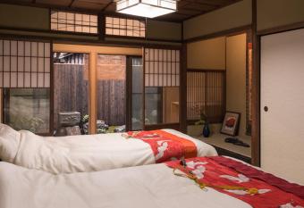 Marikoji Inn Kyoto has Balcony rooms