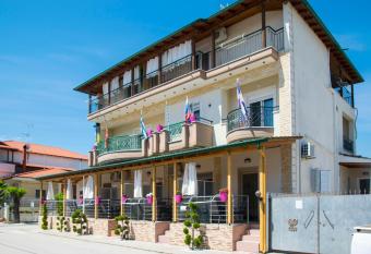Villa Filimon has Balcony rooms
