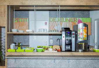 ibis budget Bordeaux Est Lormont allows 18 year olds to book a room